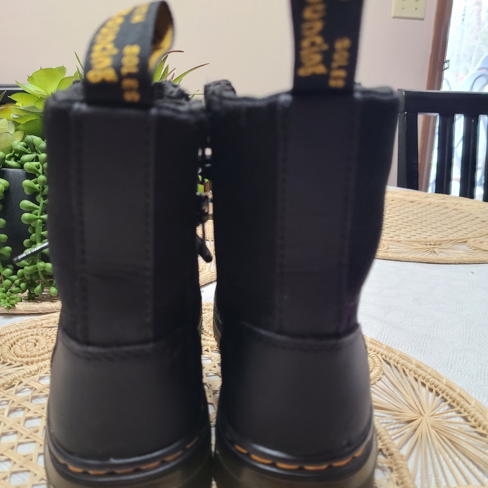 DR. MARTENS - Picture 4 of 6